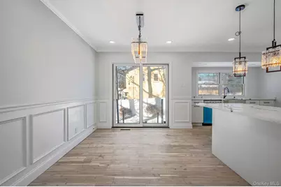 39 E Lyons Street, Melville, NY 11747 - Photo 8