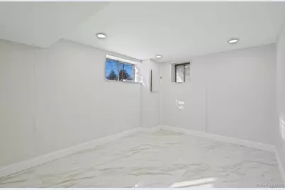 39 E Lyons Street, Melville, NY 11747 - Photo 24