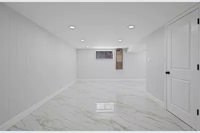 39 E Lyons Street, Melville, NY 11747 - Photo 20