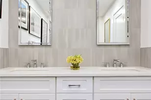 6 Frost Pond Dr, Roslyn, NY 11576 - Photo 18