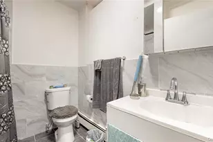 82 Moquette Row N, Yonkers, NY 10703 - Photo 16