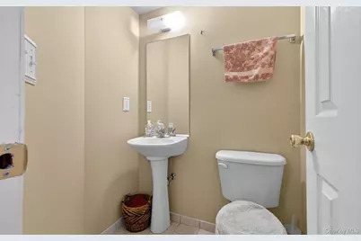 31 Daremy Circle, Medford, NY 11763 - Photo 22