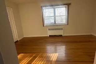 133-22 Laurelton Pkwy, Rosedale, NY 11422 - Photo 4