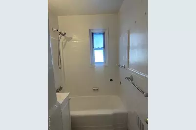 133-22 Laurelton Parkway #Lower, Rosedale, NY 11422 - Photo 8