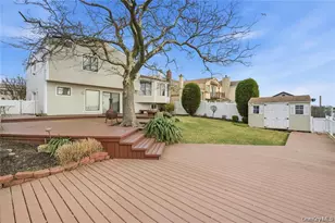 3094 Riverside Dr, Wantagh, NY 11793 - Photo 36