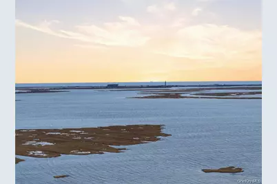 3094 Riverside Drive, Wantagh, NY 11793 - Photo 2