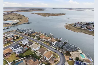 3094 Riverside Drive, Wantagh, NY 11793 - Photo 42