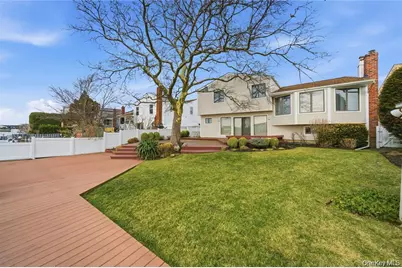 3094 Riverside Drive, Wantagh, NY 11793 - Photo 4