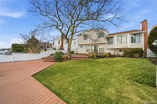 3094 Riverside Dr, Wantagh, NY 11793 - Photo 4