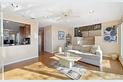 3094 Riverside Drive, Wantagh, NY 11793 - Photo 18