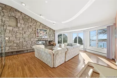 3094 Riverside Drive, Wantagh, NY 11793 - Photo 14