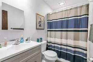106 Summit Dr, Smithtown, NY 11787 - Photo 18