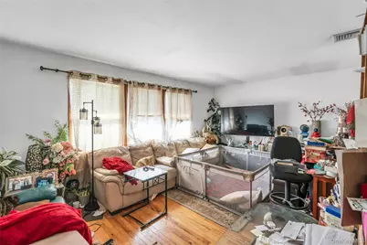 106 Summit Drive, Smithtown, NY 11787 - Photo 4