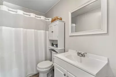 144 Avenue A, Holbrook, NY 11741 - Photo 26