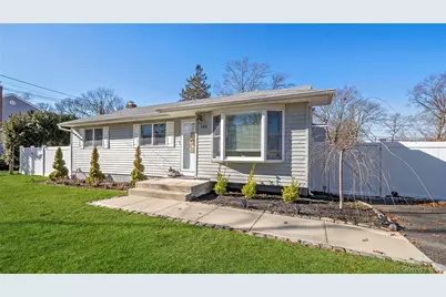 144 Avenue A, Holbrook, NY 11741 - Photo 2