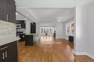 109-73 200th St, Saint Albans, NY 11412 - Photo 20