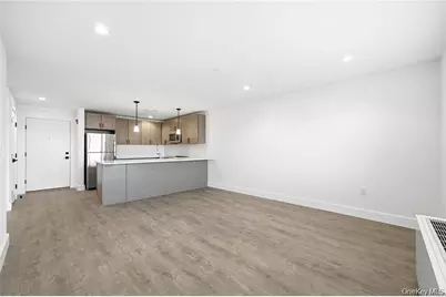 180 Deer Park Avenue #208, Babylon, NY 11702 - Photo 6