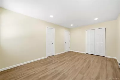 138 Calvert Avenue, Ronkonkoma, NY 11779 - Photo 20