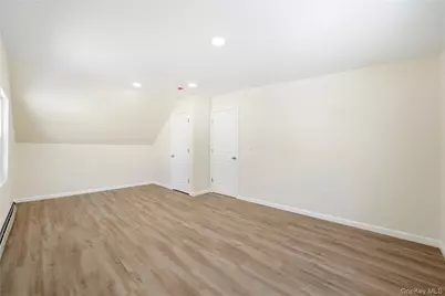 138 Calvert Avenue, Ronkonkoma, NY 11779 - Photo 24