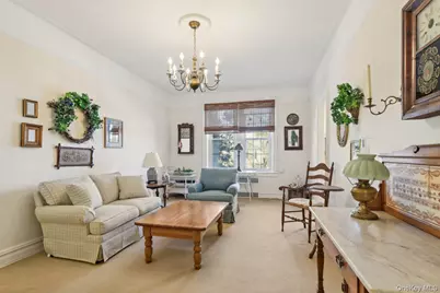 12 Hamilton Place #B5, Garden City, NY 11530 - Photo 6