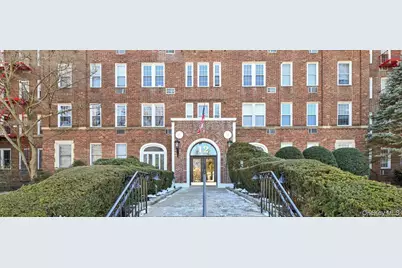 12 Hamilton Place #B5, Garden City, NY 11530 - Photo 1