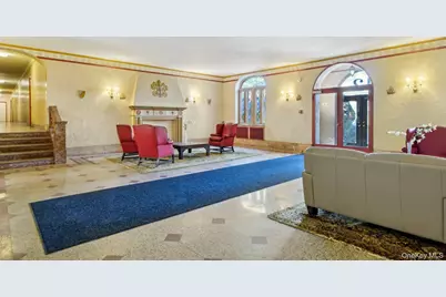 12 Hamilton Place #B5, Garden City, NY 11530 - Photo 2