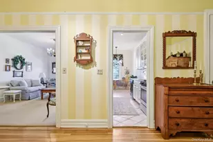 12 Hamilton Pl, Garden City, NY 11530 - Photo 4