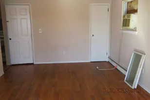 334 Robbins St, Lindenhurst, NY 11757 - Photo 4