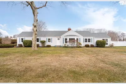 735 Reeve Avenue, Mattituck, NY 11952 - Photo 1