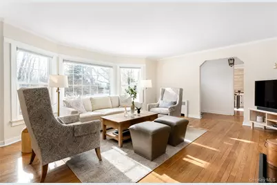 735 Reeve Avenue, Mattituck, NY 11952 - Photo 12