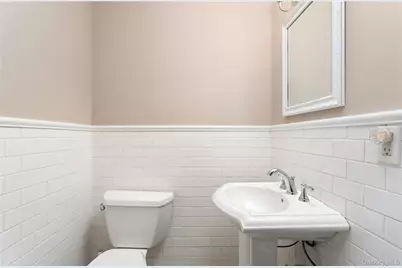 735 Reeve Avenue, Mattituck, NY 11952 - Photo 24