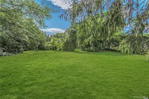 25 Valentine Ave, Huntington, NY 11743 - Photo 14