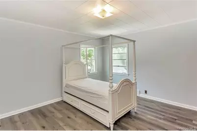 25 Valentine Avenue, Huntington, NY 11743 - Photo 10