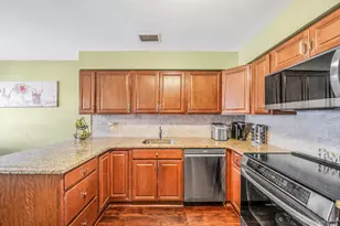 23 Gazebo Ln, Holtsville, NY 11742 - Photo 34