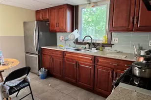 39 Crescent Pl, Middletown, NY 10940 - Photo 12