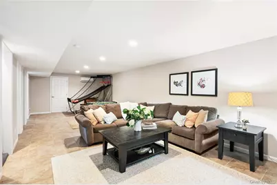 180 S Fairview Avenue, Montauk, NY 11954 - Photo 12