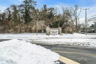 280 Artist Lake Dr, Middle Island, NY 11953 - Photo 2