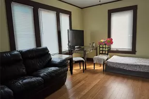 39 Crescent Pl, Middletown, NY 10940 - Photo 6