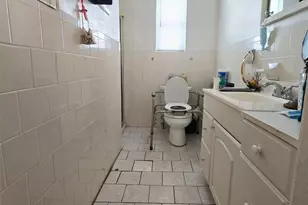 27 Midwood St, Hempstead, NY 11550 - Photo 12