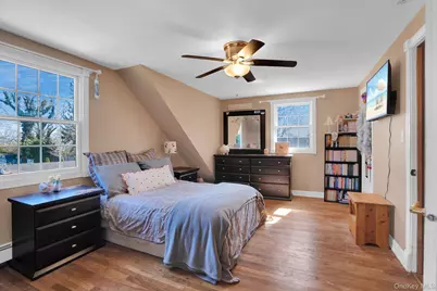 8 Beverly Lane, East Moriches, NY 11940 - Photo 14