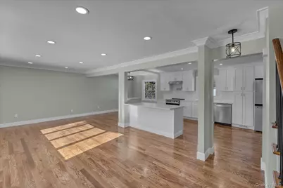 23 Catherwood Crescent, Melville, NY 11747 - Photo 6