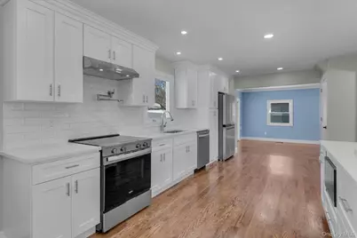 23 Catherwood Crescent, Melville, NY 11747 - Photo 10