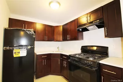 1355 Plimpton Avenue #4, Bronx, NY 10452 - Photo 4