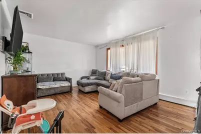 22 Hudson Place, Hempstead, NY 11550 - Photo 4