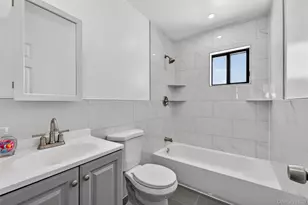 3103 Falcon Ave, Medford, NY 11763 - Photo 16