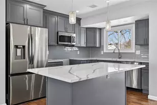 3103 Falcon Ave, Medford, NY 11763 - Photo 6