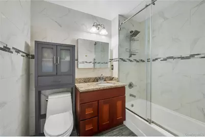 30-63 31st Street #301, Astoria, NY 11102 - Photo 4