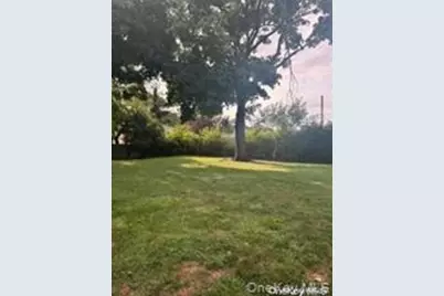 27 Richard Street, West Hempstead, NY 11552 - Photo 2