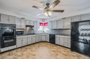 3589 Naomi Pl, Seaford, NY 11783 - Photo 10