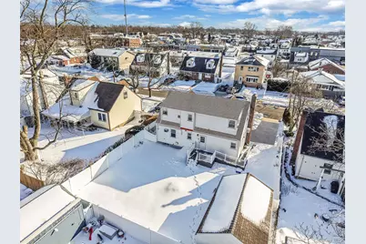 3589 Naomi Place, Seaford, NY 11783 - Photo 32